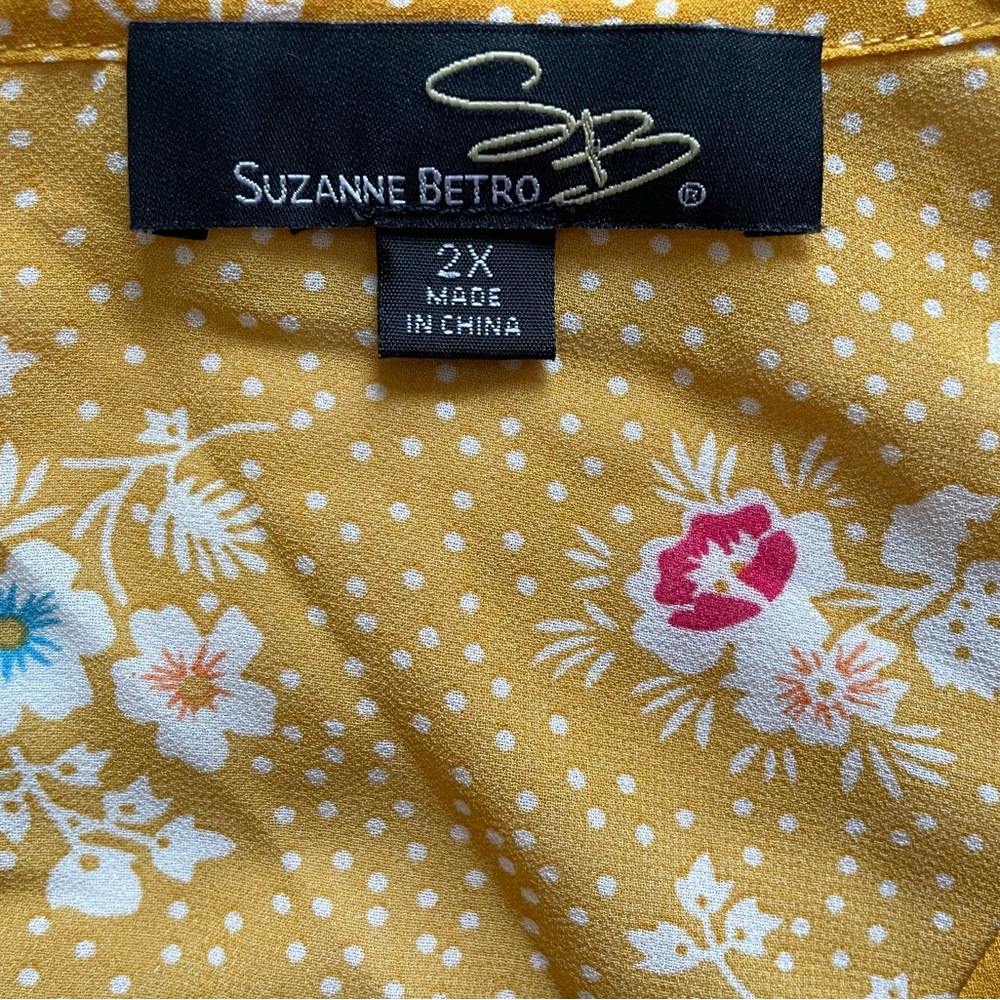 NWOT Suzanne Betro Blouse with 3/4” Sleeves - Picture 4 of 5